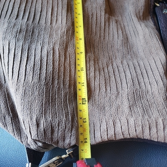 Dana Buchman Signature Hobo Suede Style Purse - Picture 15 of 16